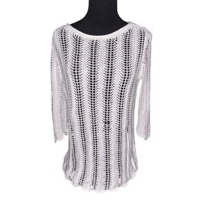 St. John's Bay Size M White Knit Top